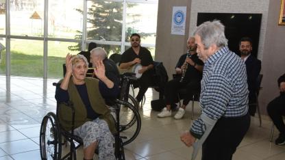Torbalı Huzurevi Sakinlerine Moral Konseri