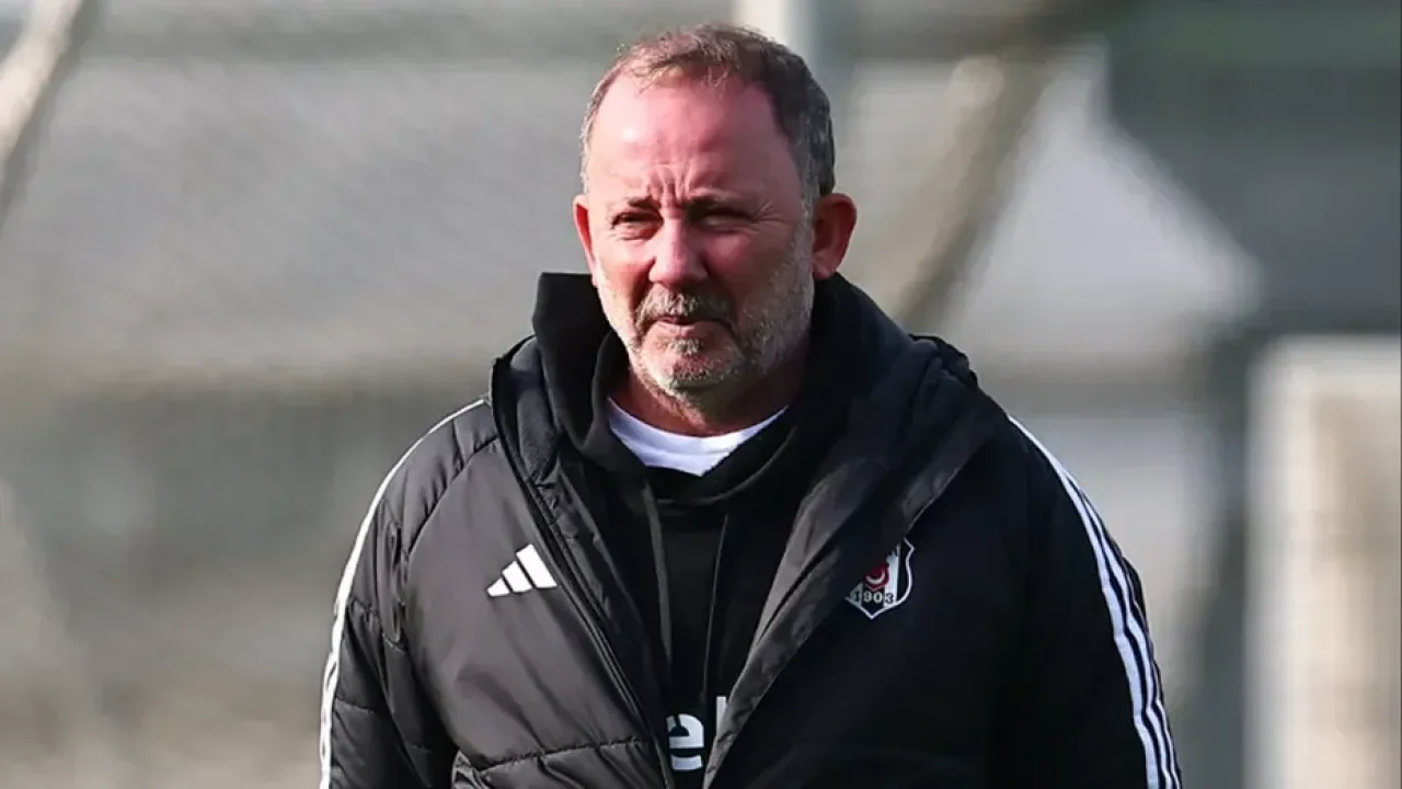 Beşiktaş’ta Tarihi Kıyım: Sergen Yalçın 23 Futbolcuyla Yolları Ayıracak