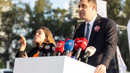 Çağatay Güç’ten Meslek Fabrikası mitinginde sert mesajlar: “İzmir korkunun bittiği yerdir”