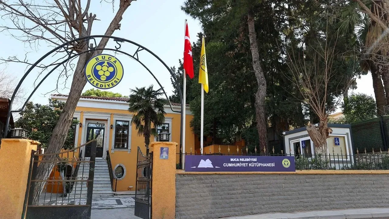 İzmir’de Hasan Âli Yücel Kütüphanesi kapılarını açtı