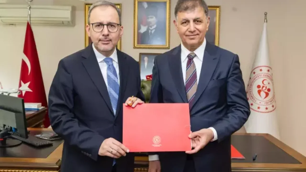 İzmir’de uzun yıllardır gündemde olan Karşıyaka Stadı projesinde önemli bir gelişme yaşandı