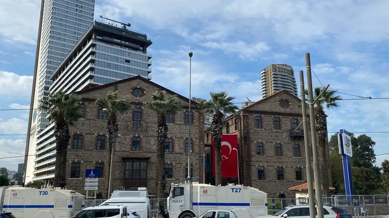 Meslek Fabrikası’nda Tutanak İmzalandı: Tugay “Her Şey Yerli Yerinde Ama Tozlanmış”