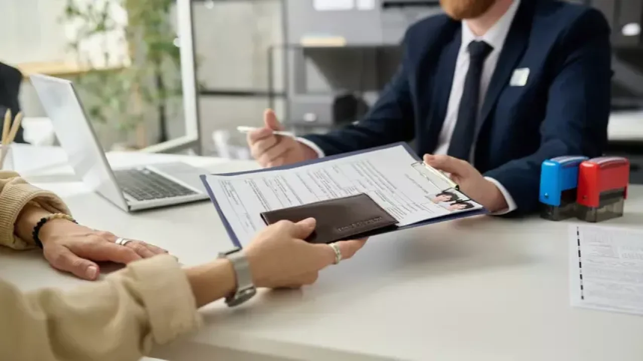 Vize Randevularında “Karaborsa Çetesi” İddiası: Türkler Neden Vize Alamıyor?