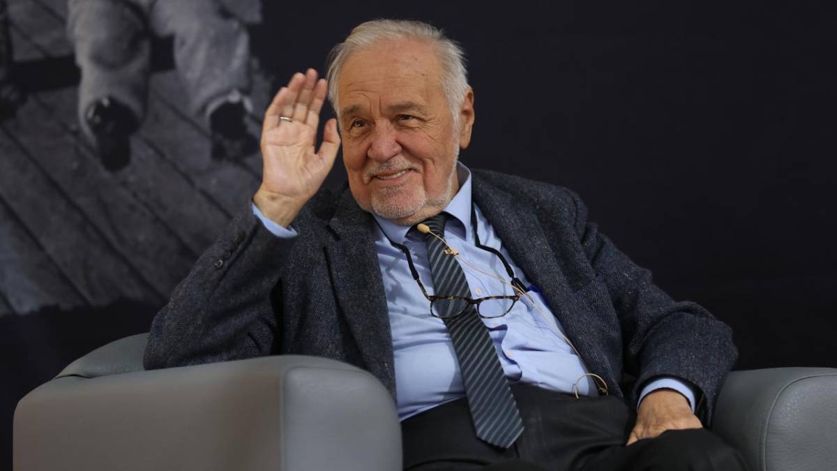 İlber Ortaylı’ya Son Veda: Fatih Camii Haziresi’ne Defnedildi