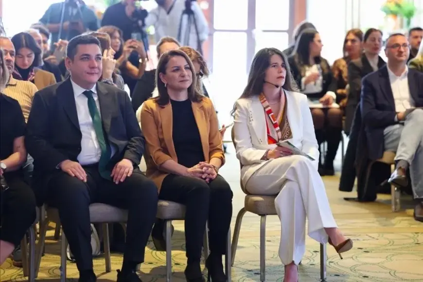 Çeşme Belediye Başkanı Lâl Denizli: “Alaçatı Ot Festivali küresel gastronomi markası olma yolunda ilerliyor”