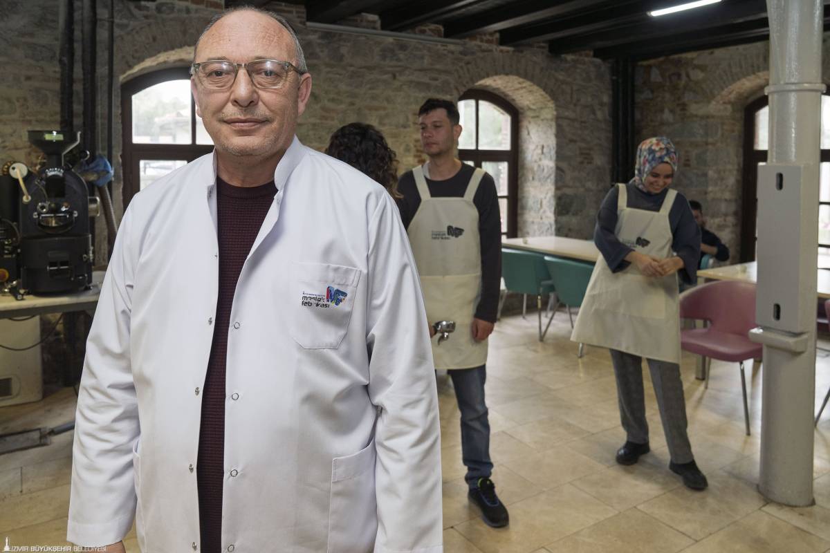 İzmir’de Otizmli Gençler Barista Olma Yolunda: Meslek Fabrikası’nda Eğitim Heyecanı