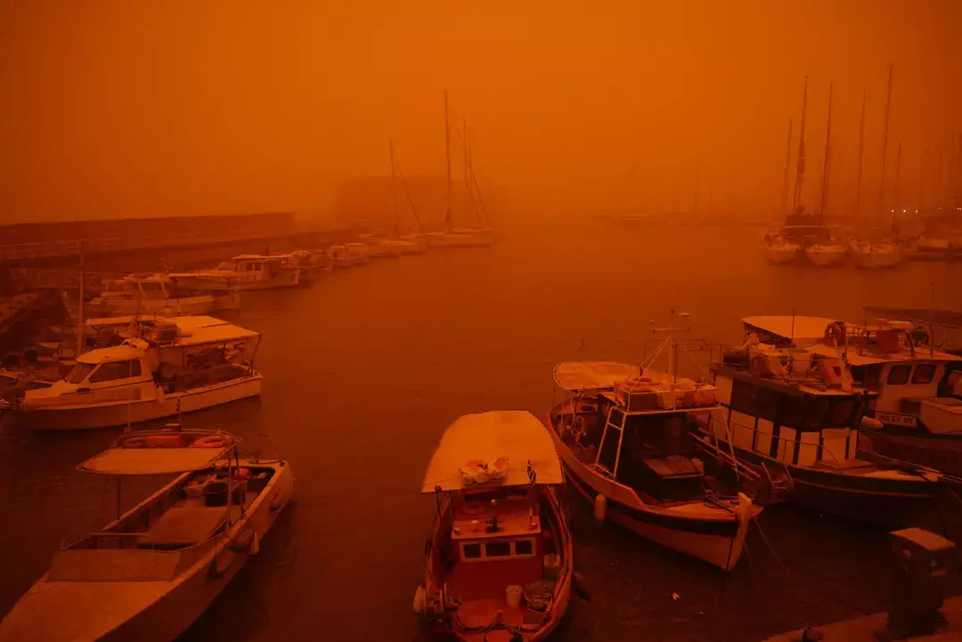Yunanistan ı kırmızıya boyamıştı: Afrika nın çöl tozu Türkiye ye geliyor!