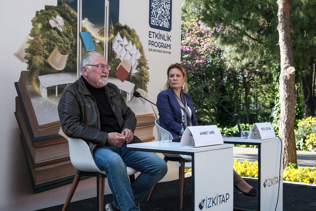 İzmir’de düzenlenen İZKİTAP - 7. İzmir Kitap Fuarı, hafta sonunda da yoğun ilgiyle devam etti.